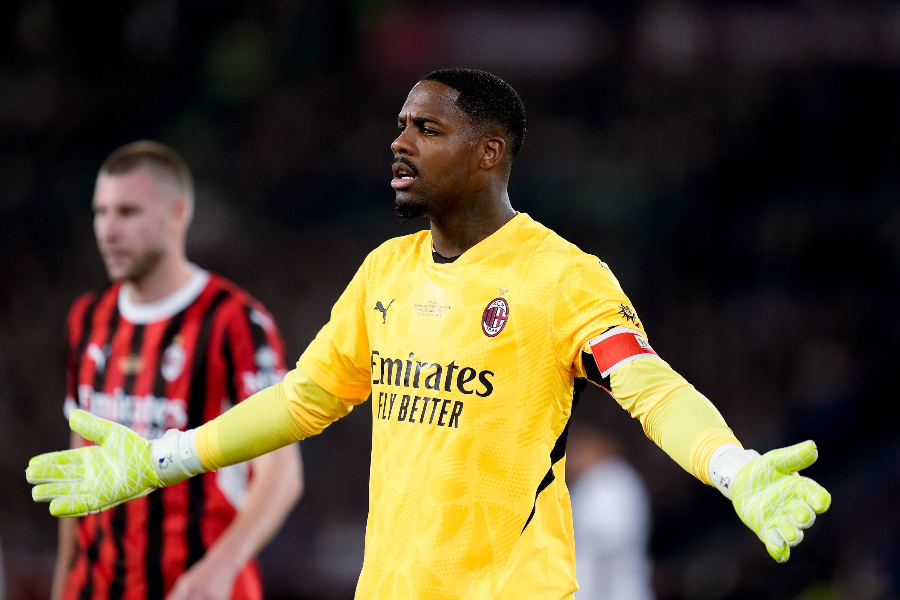 队报：切尔西希望尽快签下迈尼昂，甚至考虑带其参加世俱杯